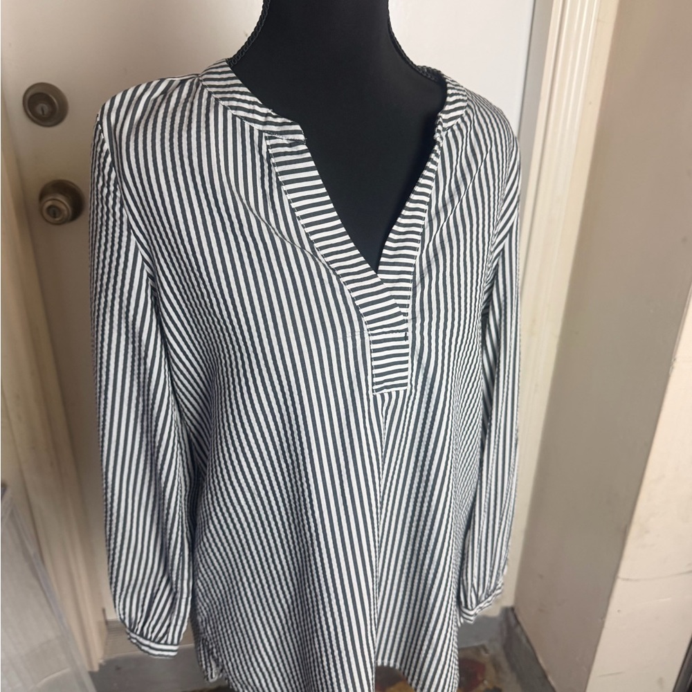 Vineyard Vines Black and White Striped V-Neck Tunic